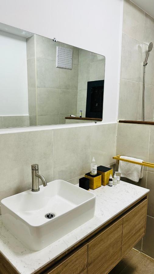 F4 - Chic - Piscine - Salle Fitness Dakar Ngoại thất bức ảnh
